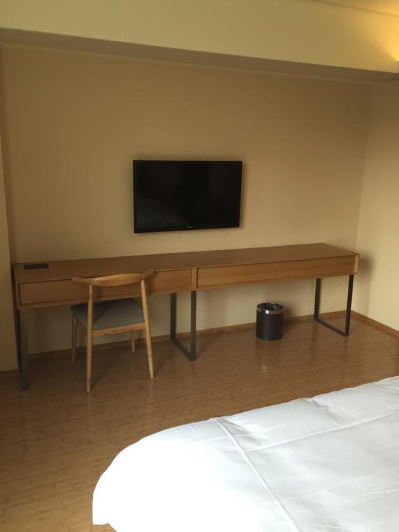 Ji Hotel Jinan Quancheng Square Kültér fotó