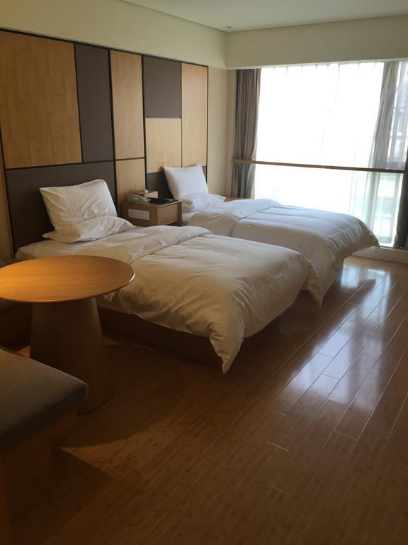 Ji Hotel Jinan Quancheng Square Szoba fotó