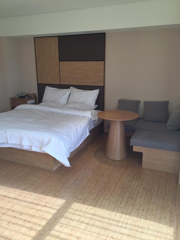 Ji Hotel Jinan Quancheng Square Szoba fotó