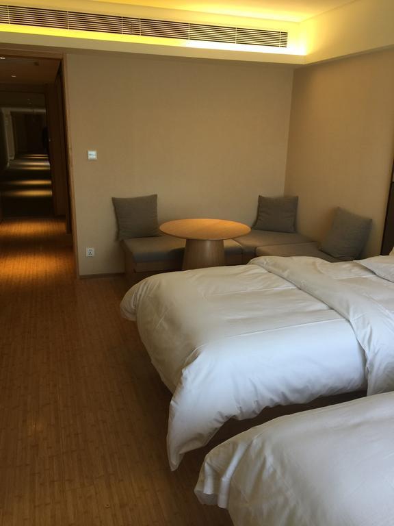 Ji Hotel Jinan Quancheng Square Szoba fotó